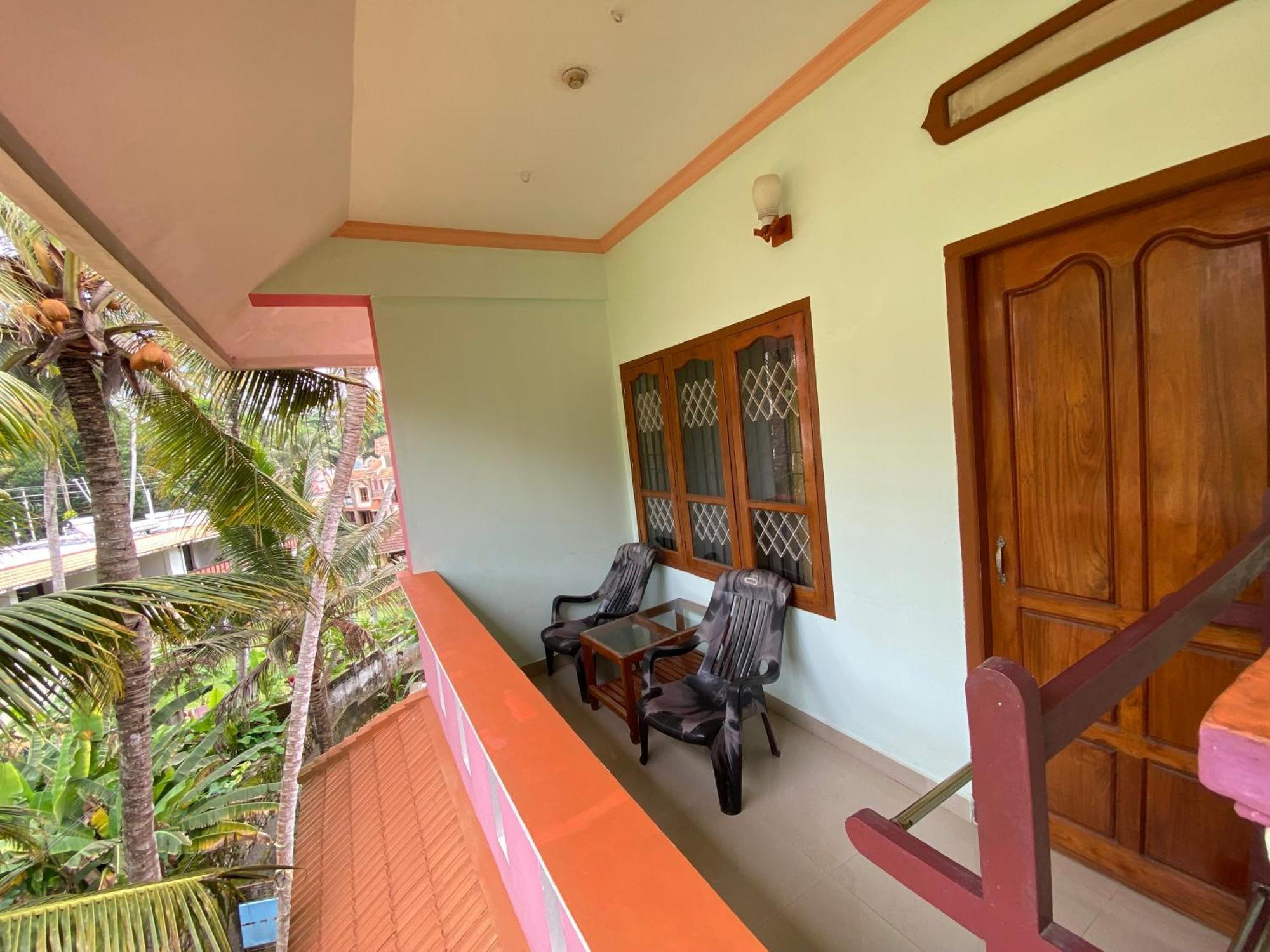 Packbag Comfort Bed & Breakfast Kovalam Exterior foto